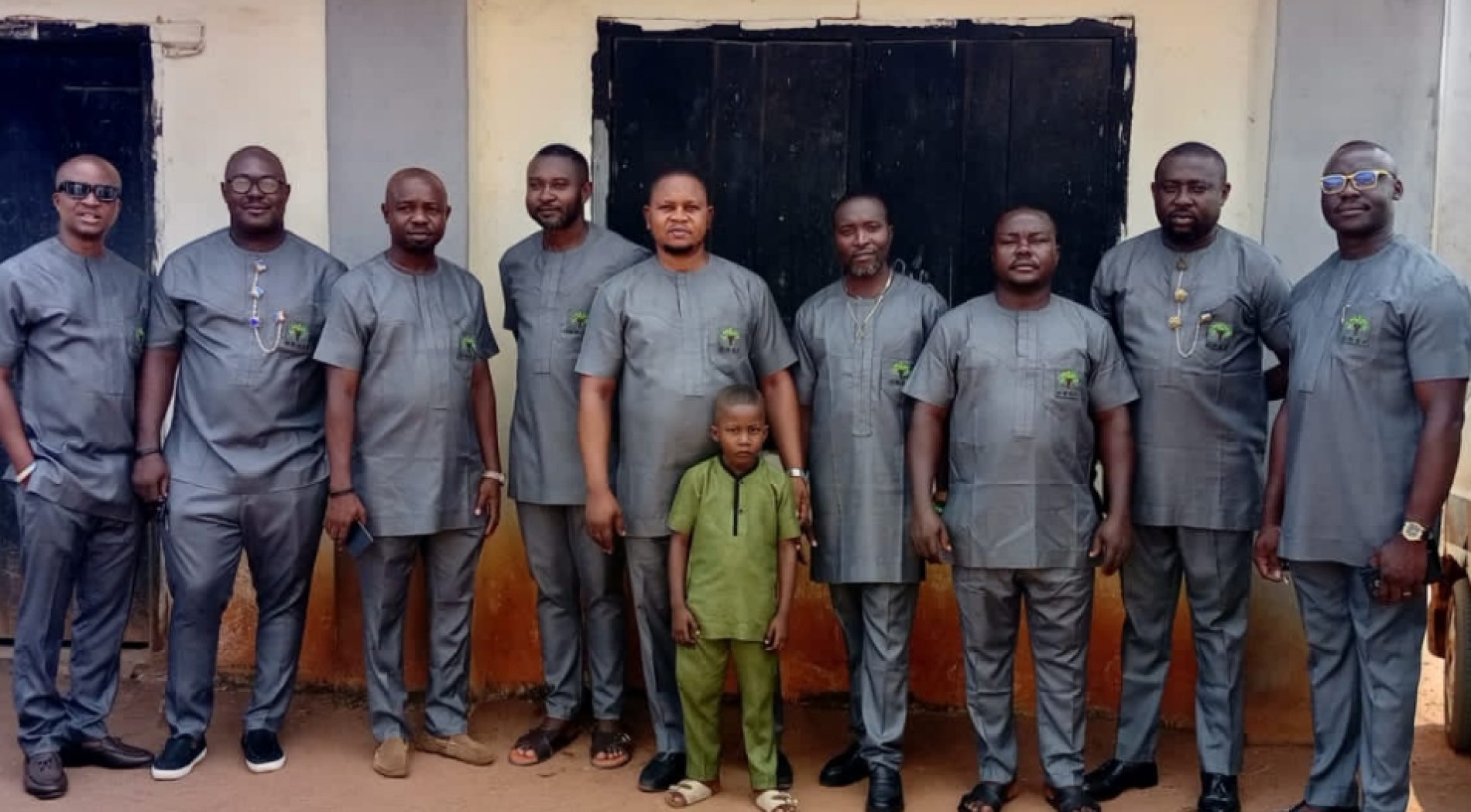 Owerri North Grassroots Forum Empowers Market women  …to embark on Bus Stop construction 